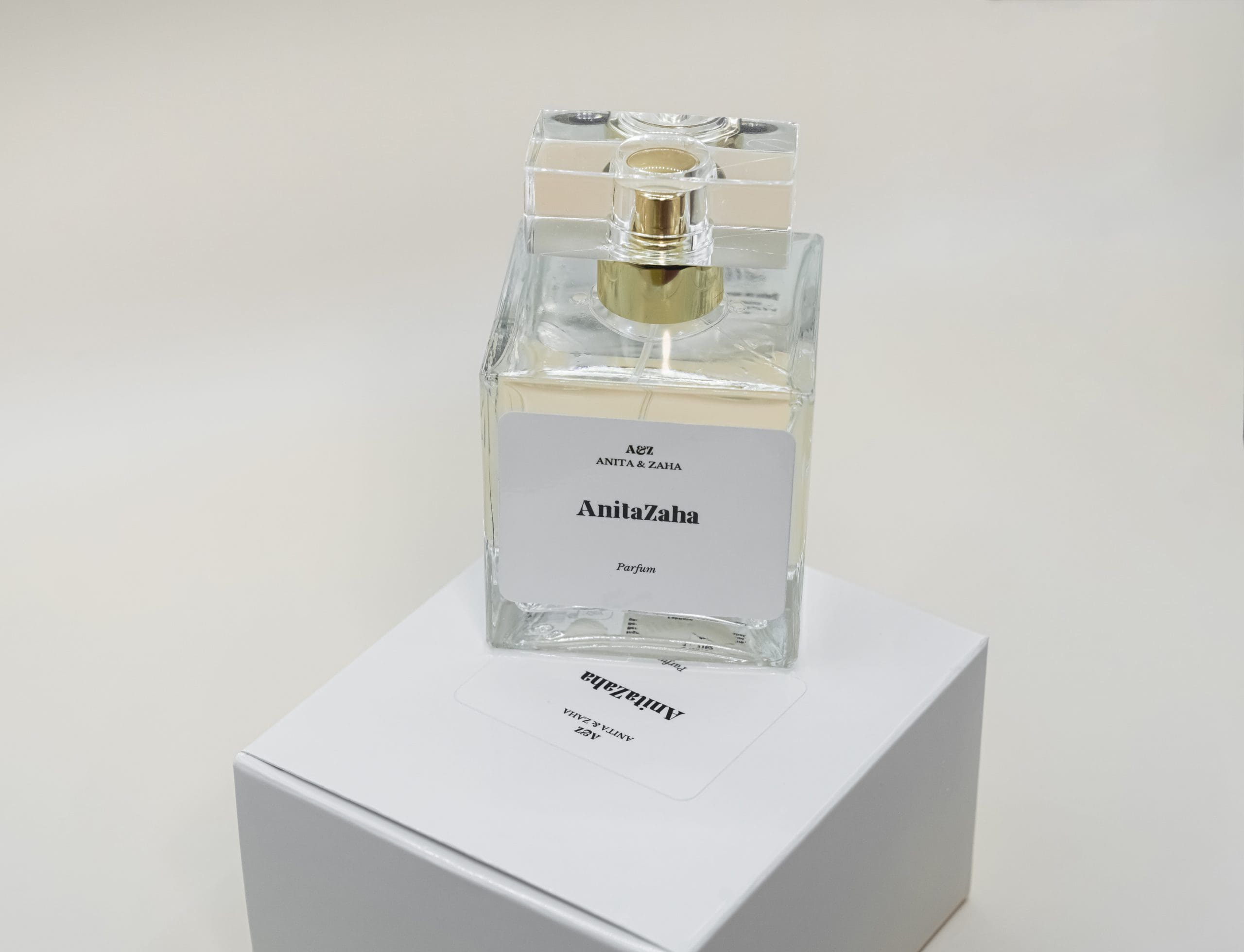 Photo-Parfum-ANITAZAHA-04-scaled-1.jpg